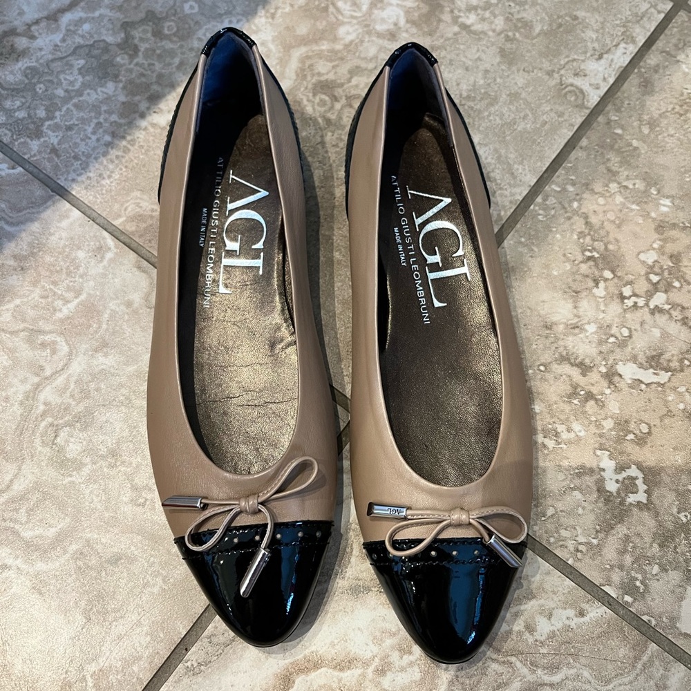 AGL Flats - size 38.5 - worn once - EUC!